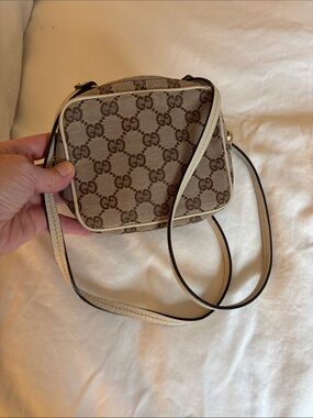 Gucci Brown GG Supreme Canvas Crossbody with Beige Trim